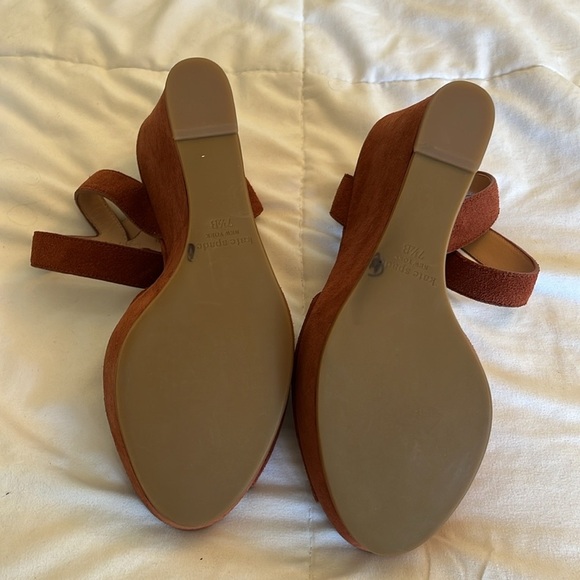 Kate Spade  Suede Wedge
Sandals Color is Coral Called  Dark Tawny Size 7.5 - Picture 17 of 17